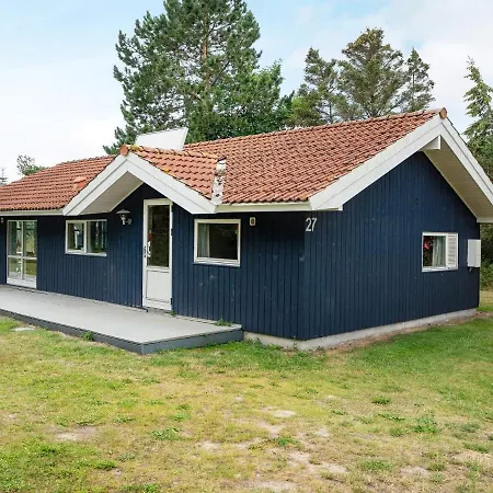 Three-bedroom In Rodby 6 *