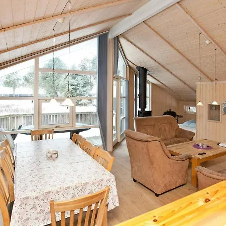 Holiday home Three-bedroom In Rodby 6 Kramnitse