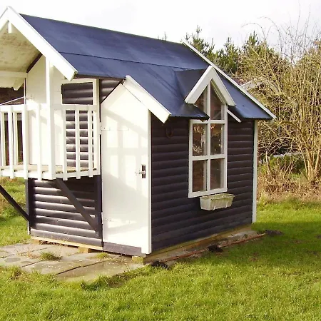 Three-bedroom In Rodby 6 Holiday home *
